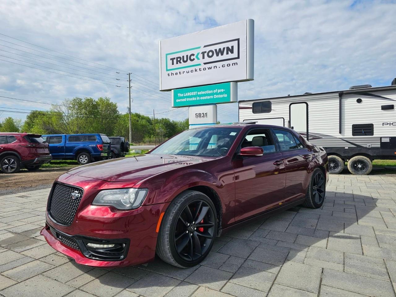 2023 Chrysler 300 C 4dr Rear-Wheel Drive Sedan Photo