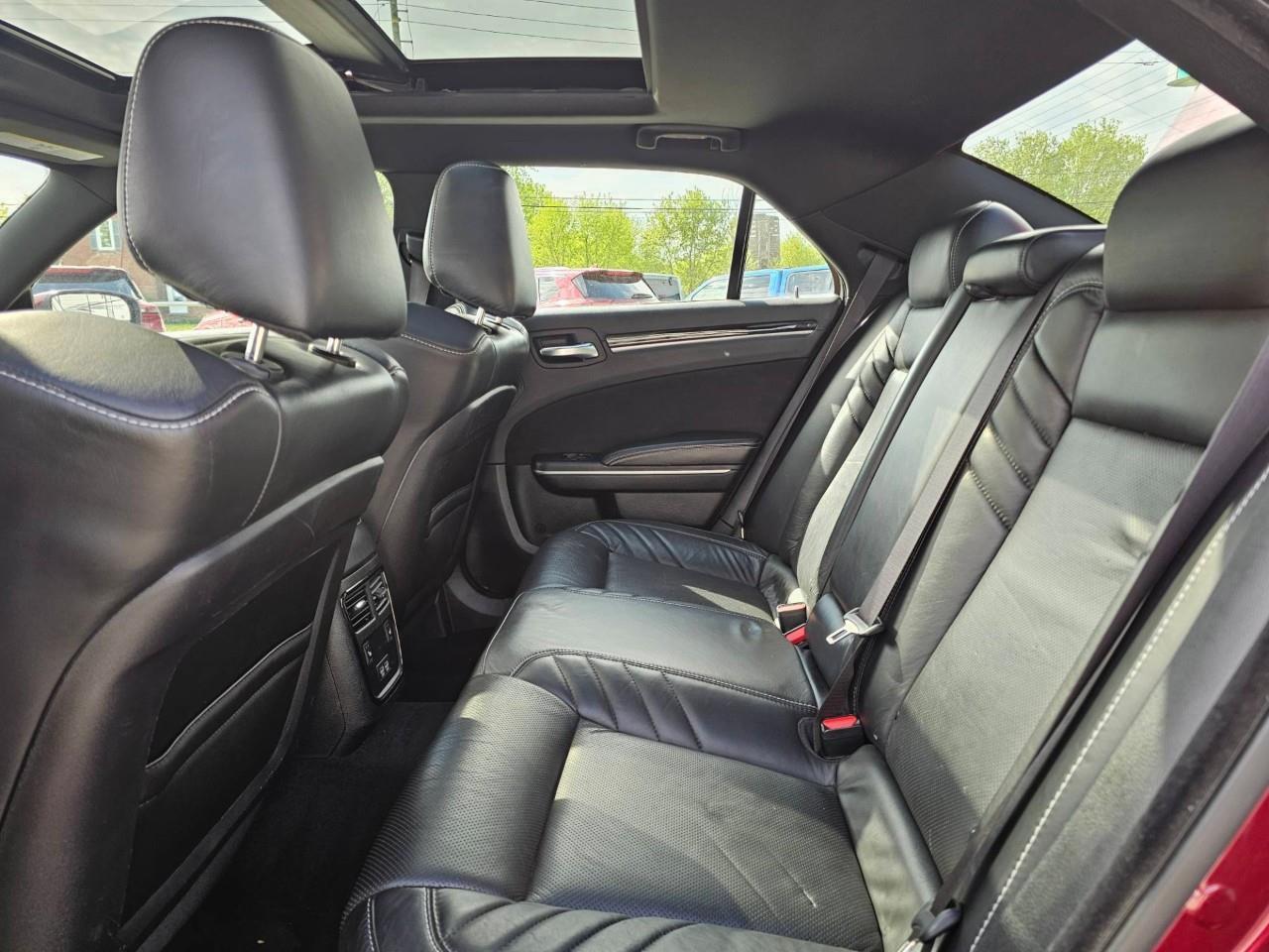 2023 Chrysler 300 C 4dr Rear-Wheel Drive Sedan Photo