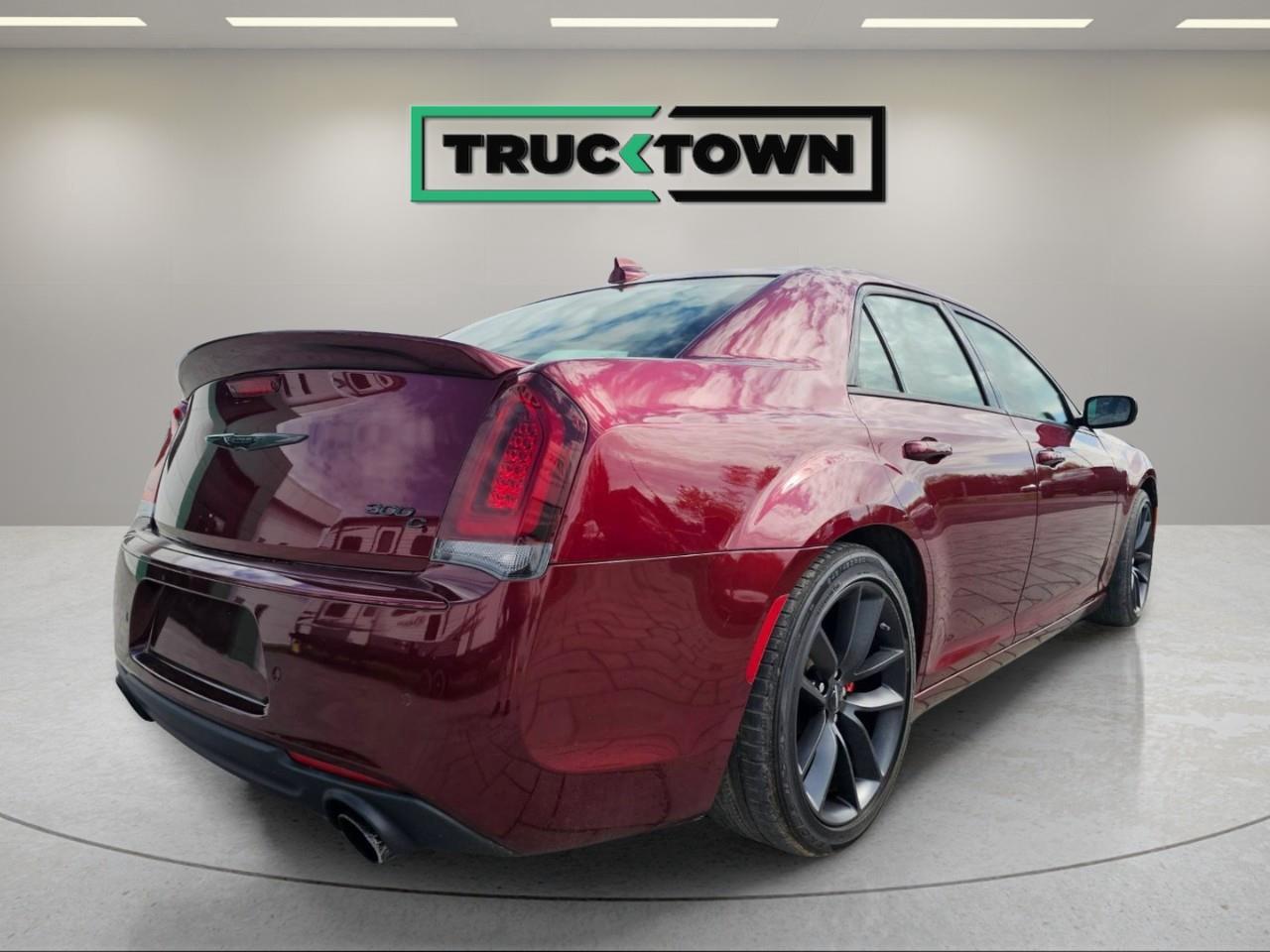 2023 Chrysler 300 C 4dr Rear-Wheel Drive Sedan Photo