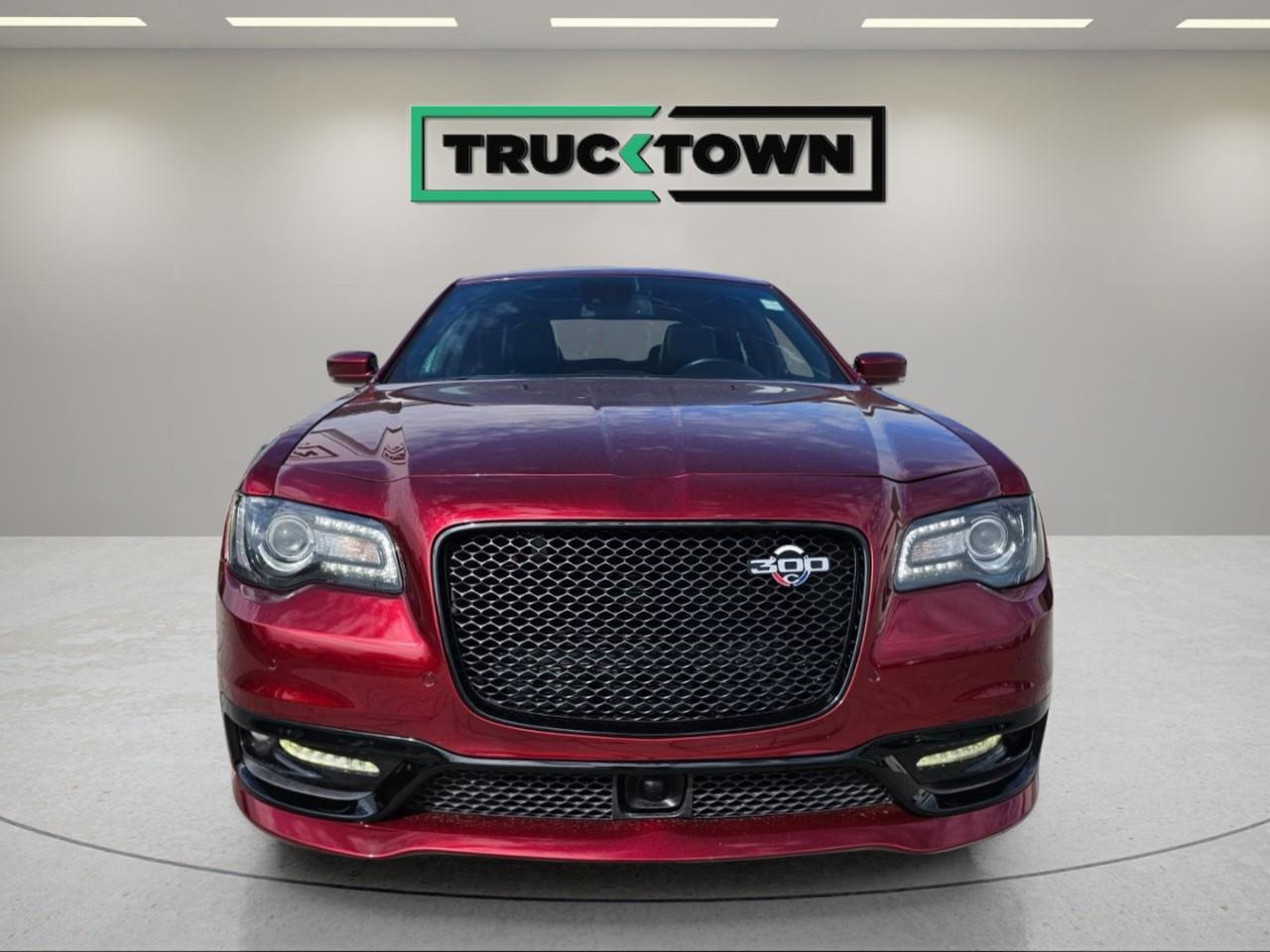 2023 Chrysler 300 C 4dr Rear-Wheel Drive Sedan Photo5