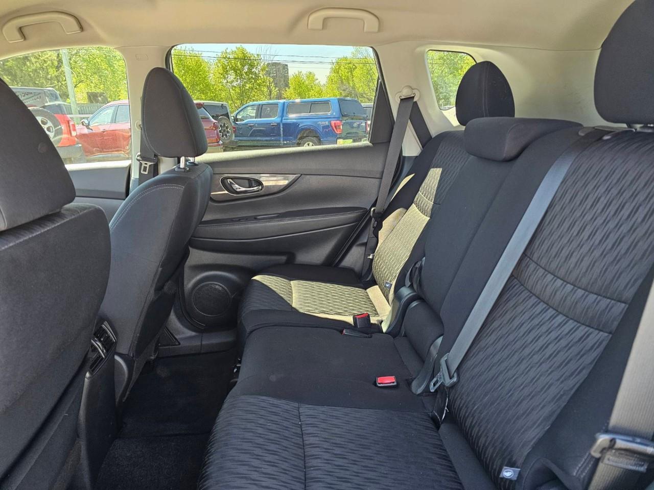 2020 Nissan Rogue S (CVT) 4dr Front-Wheel Drive Photo