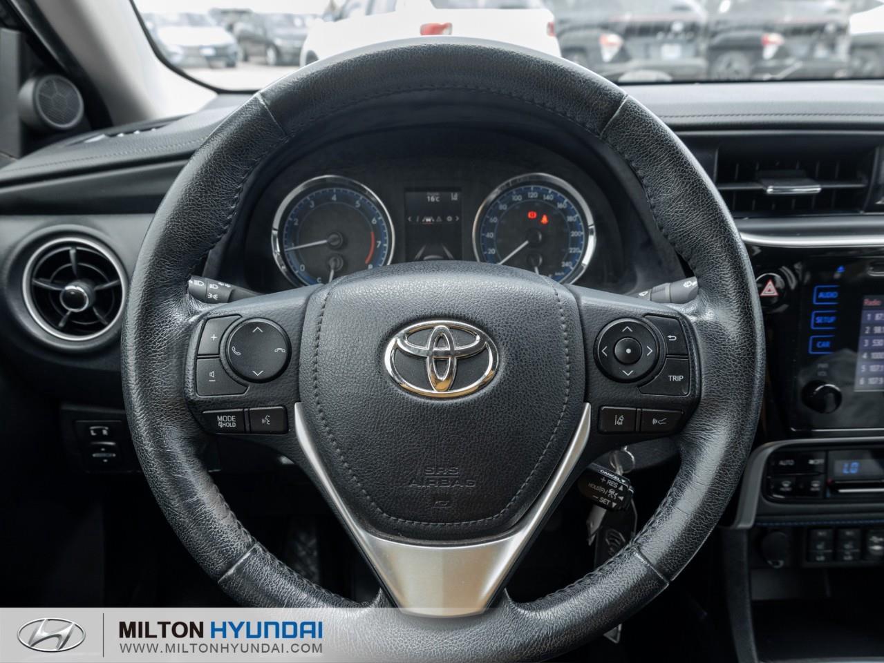 2017 Toyota Corolla SE (CVT) 4dr Sedan Photo