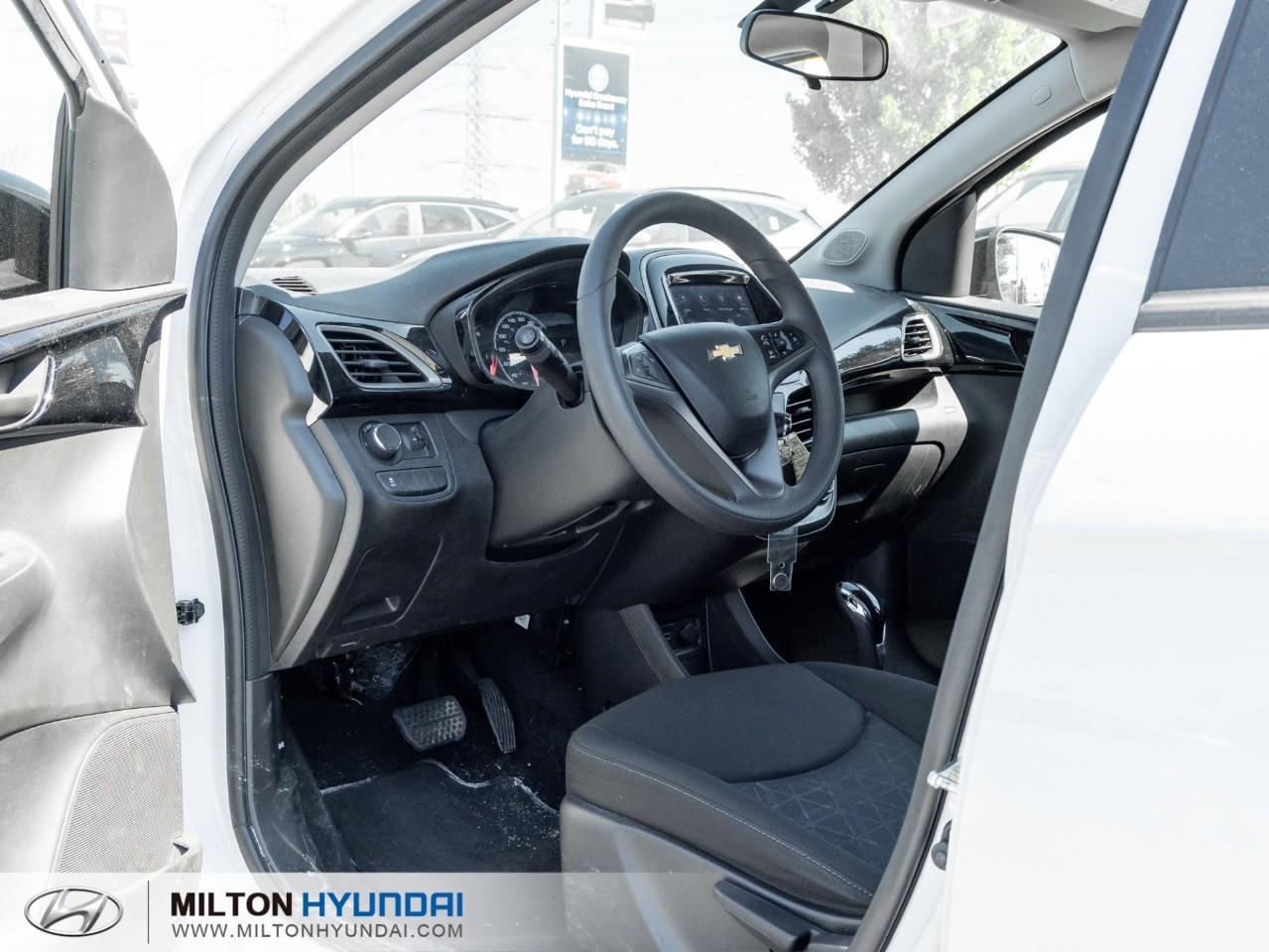 2022 Chevrolet Spark 1LT CVT 4dr Hatchback Photo