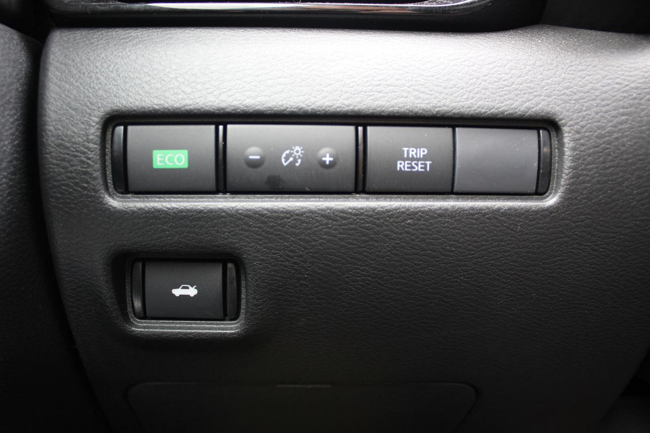 2025 Nissan Sentra SR PREMIUM PKG, LEATHER, NISSAN COMPANY VEHICLE Photo