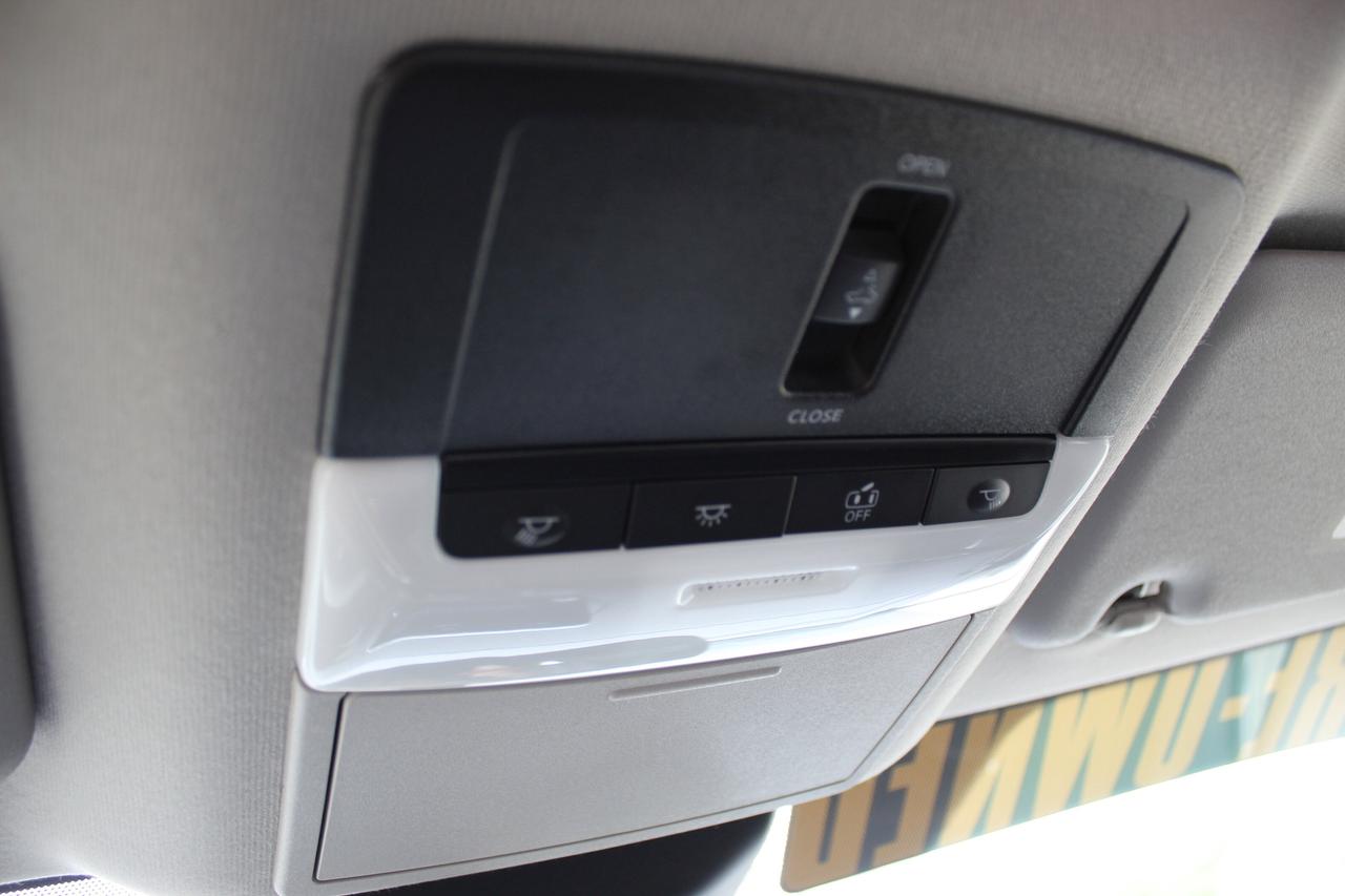 2025 Nissan Sentra SR PREMIUM PKG, LEATHER, NISSAN COMPANY VEHICLE Photo
