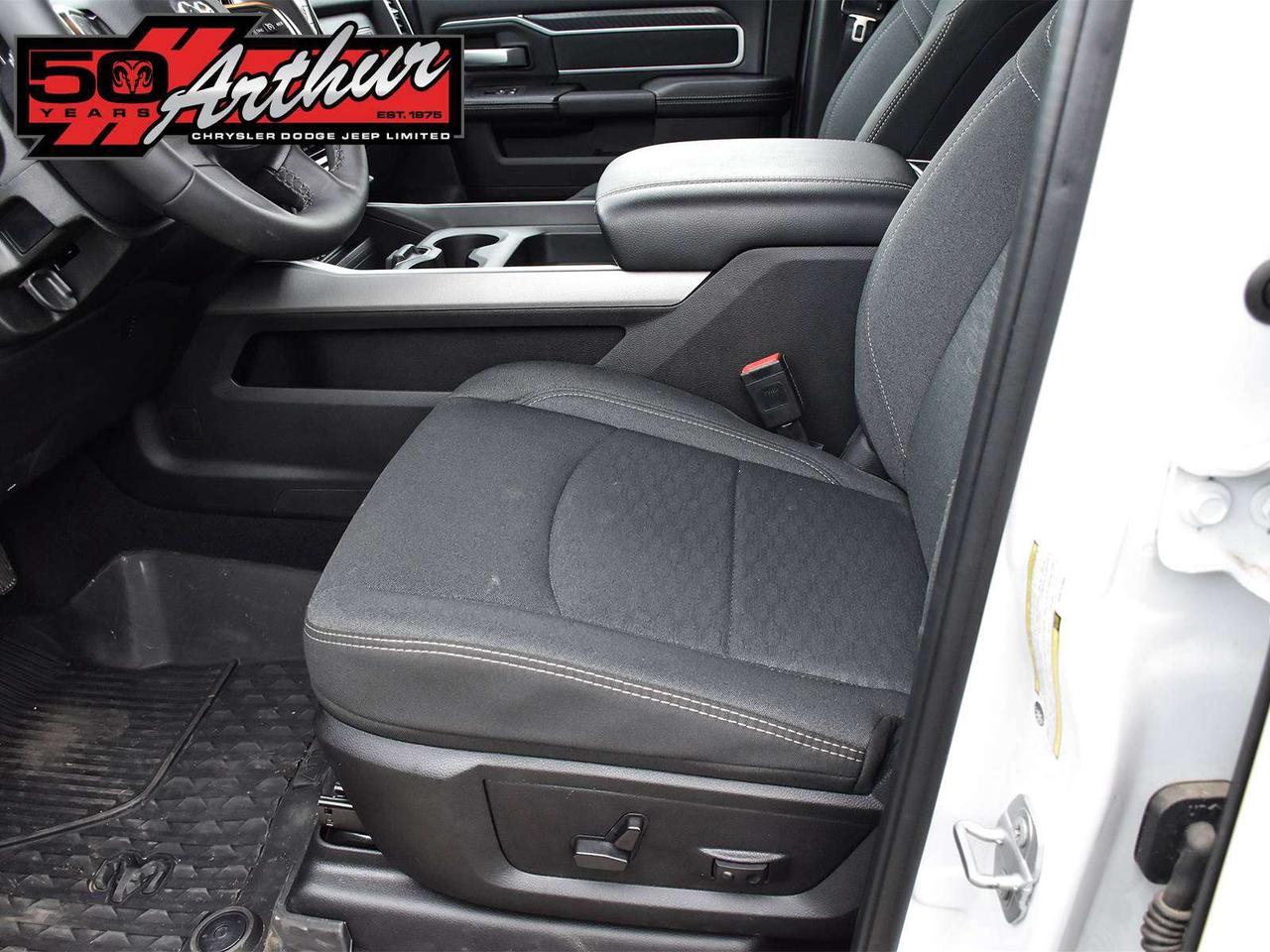 2025 RAM 2500 Big Horn Crew Cab 4x4 Photo