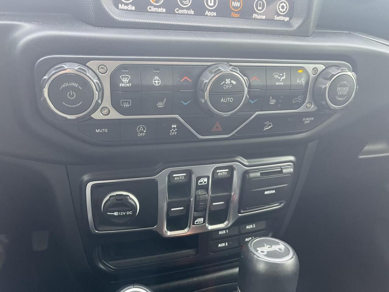 2019 Jeep Wrangler Sahara Photo