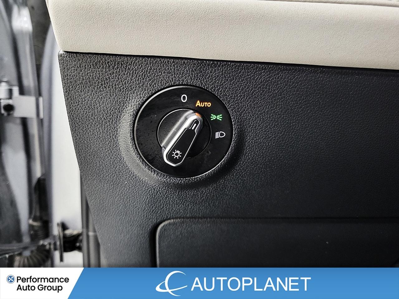 2025 Volkswagen Taos Comfortline AWD, Back Up Cam, Heated Seats! Photo