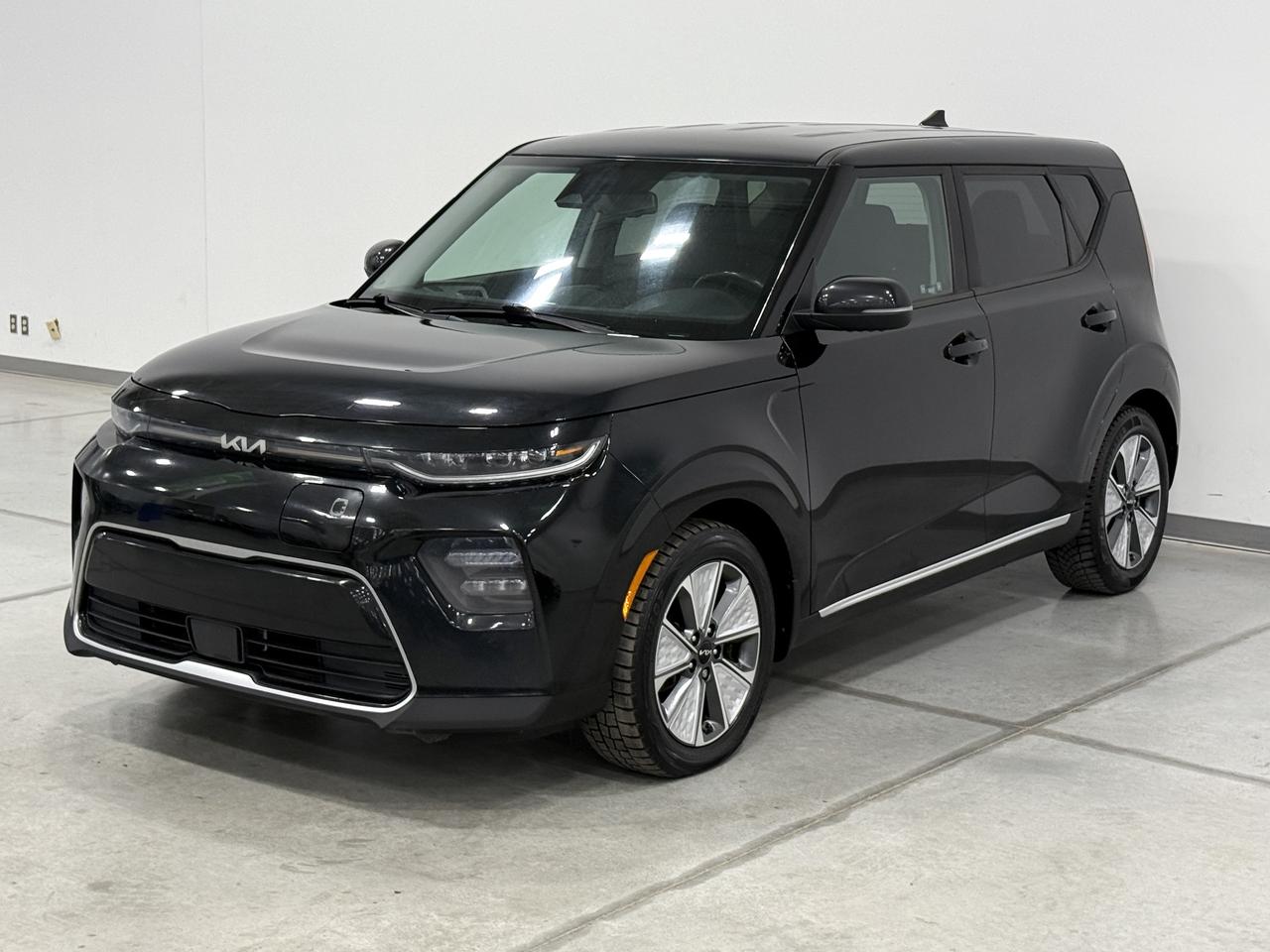 2023 Kia Soul EV EV Premium, 248 Km Range (est), Navi, Heated Seats Photo
