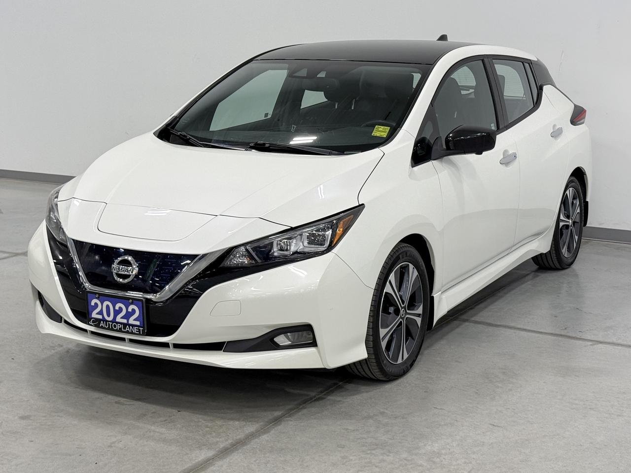 2022 Nissan Leaf SV, Electric, Back Up Cam, Navi, Heated Seats! Photo