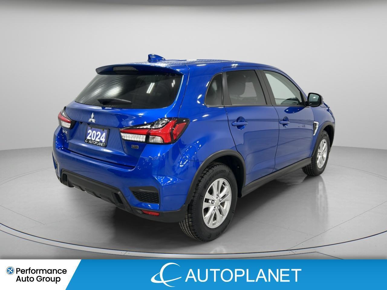 2024 Mitsubishi RVR SE AWD, Back Up Cam, Heated Seats, Apple CarPlay! Photo