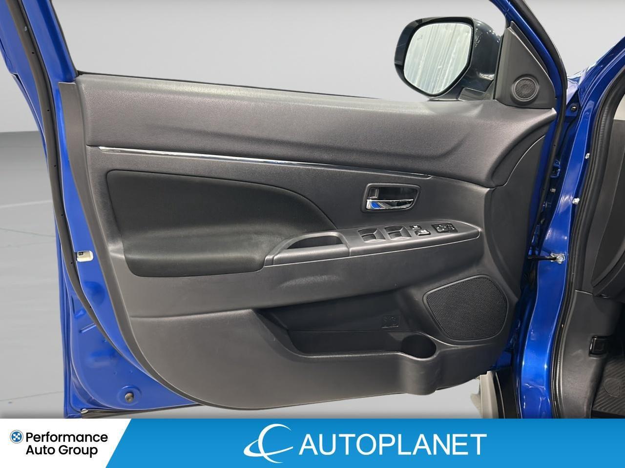 2024 Mitsubishi RVR SE AWD, Back Up Cam, Heated Seats, Apple CarPlay! Photo