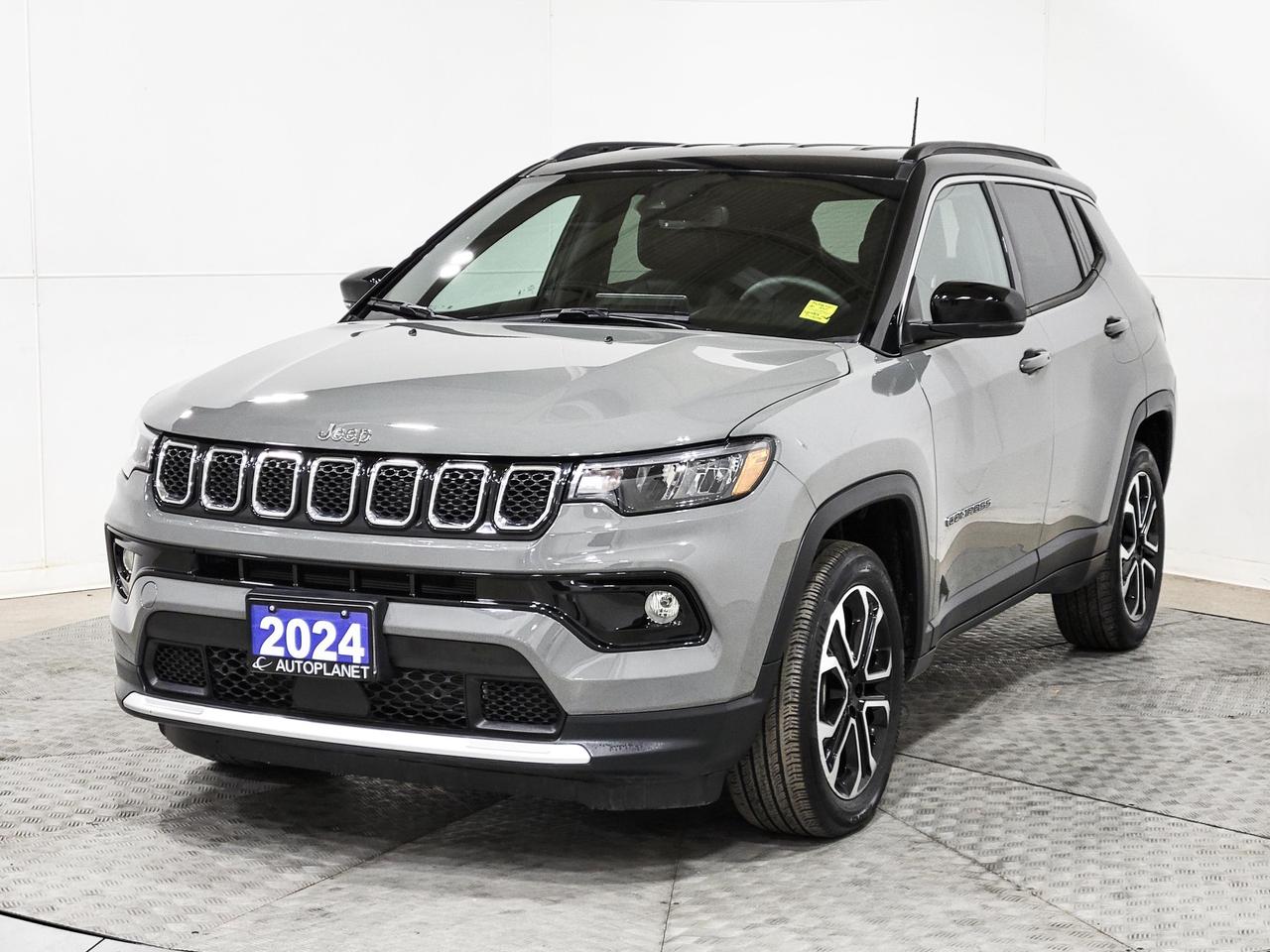 2024 Jeep Compass Limited 4x4, Back Up Cam, Heated Seats, Bluetooth! Photo