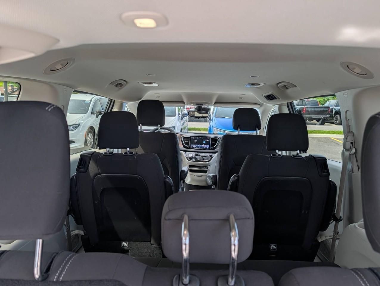 2024 Chrysler Grand Caravan SXT 7 Passenger Photo
