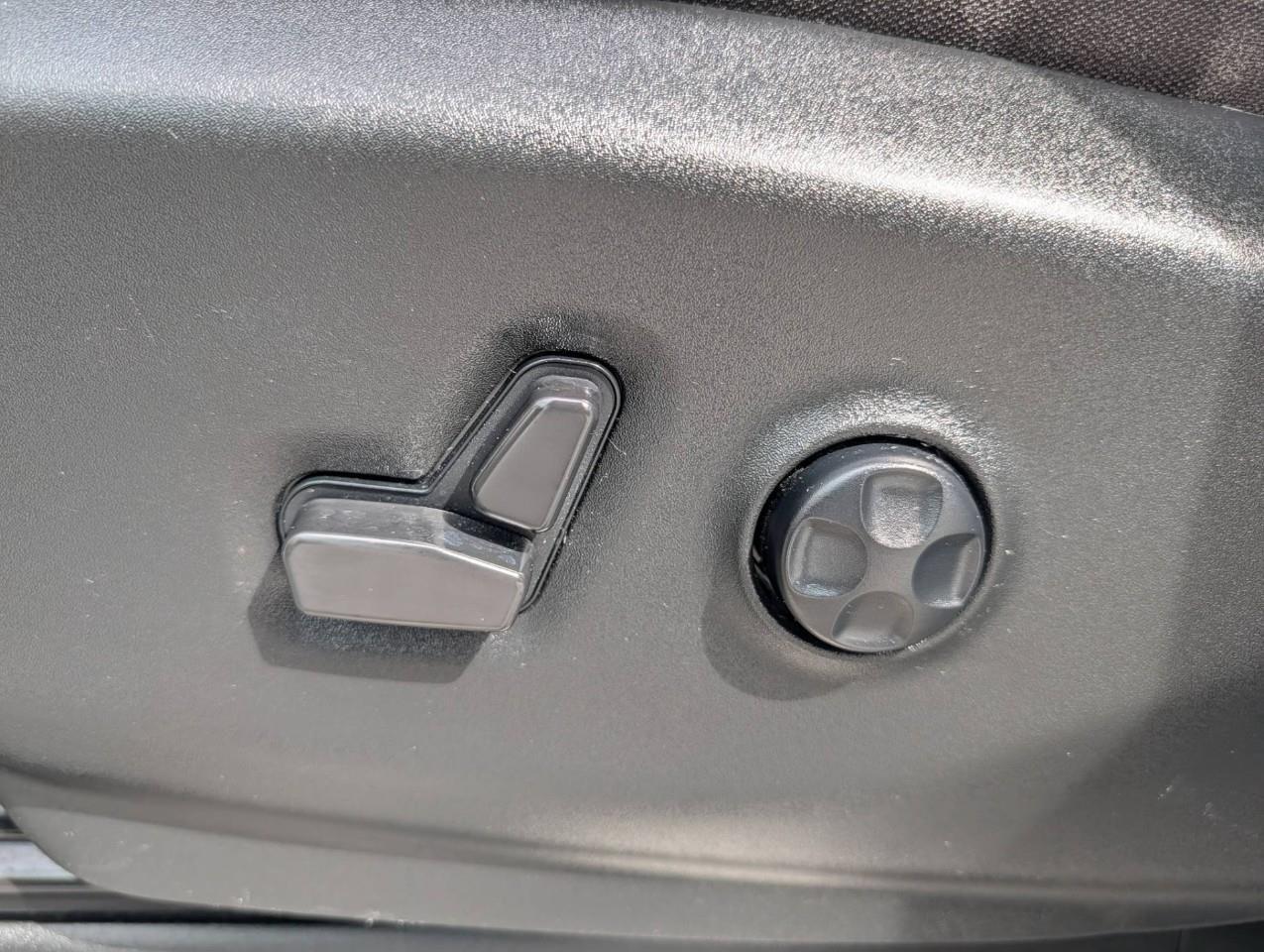 2024 Chrysler Grand Caravan SXT 7 Passenger Photo