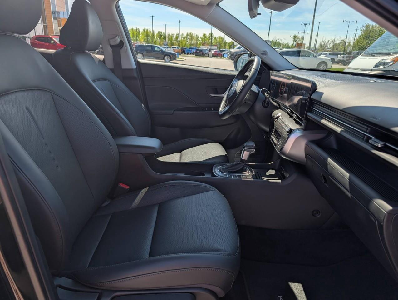 2025 Hyundai KONA 2.0L Preferred w/Trend Package NO ACCIDENTS Photo
