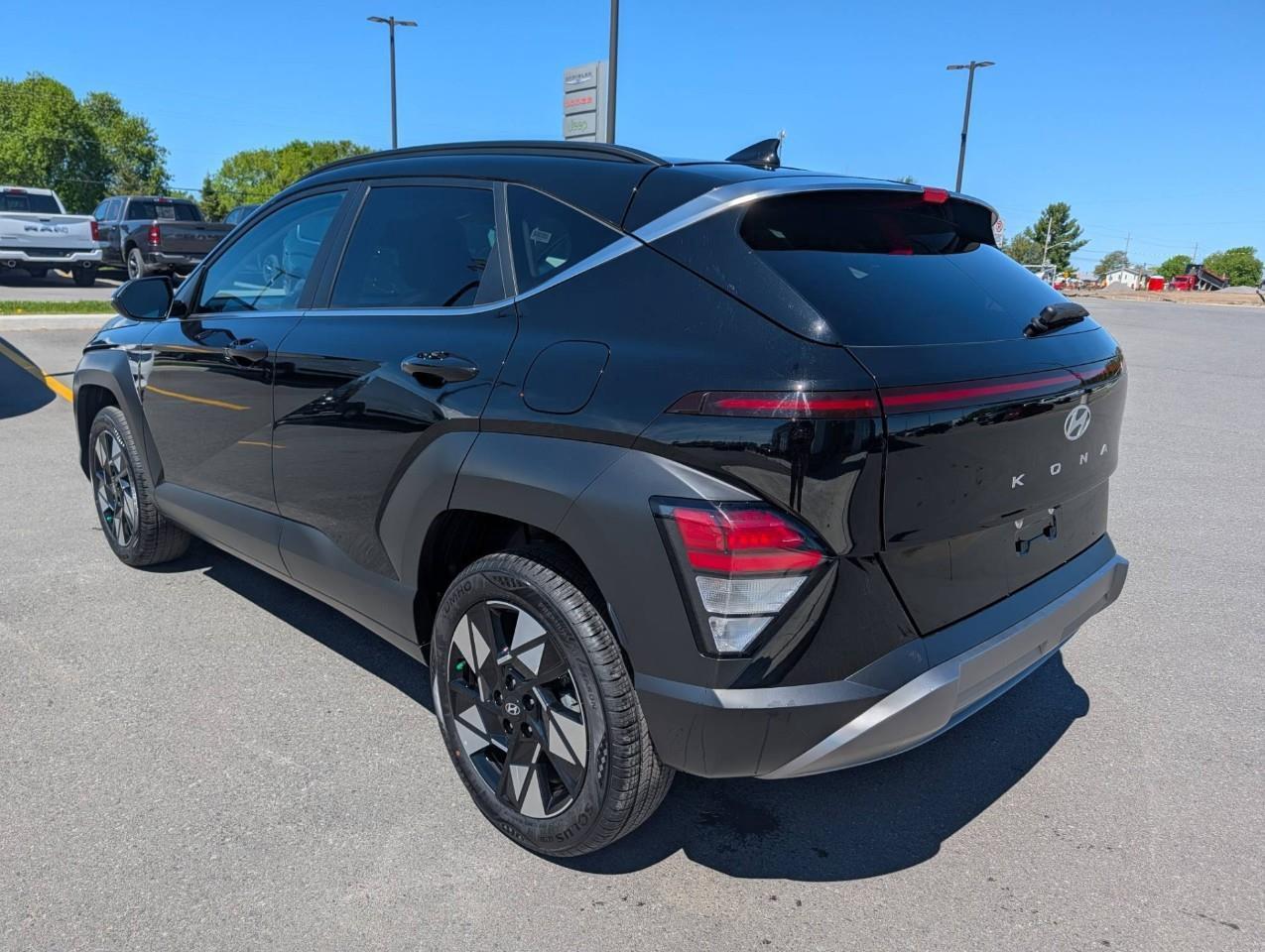 2025 Hyundai KONA 2.0L Preferred w/Trend Package NO ACCIDENTS Photo