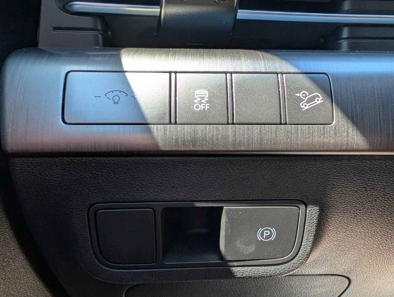 2025 Hyundai KONA 2.0L Preferred w/Trend Package NO ACCIDENTS Photo
