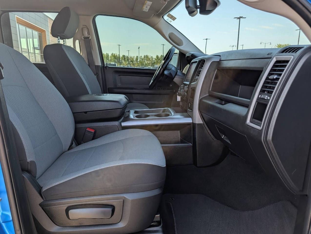 2022 RAM 1500 Classic Tradesman NO ACCIDENTS Photo