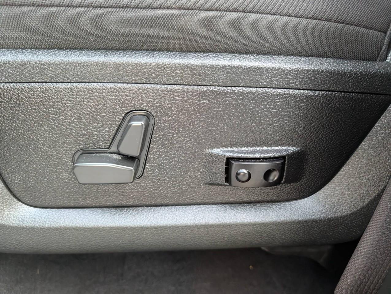 2022 RAM 1500 Classic Tradesman NO ACCIDENTS Photo