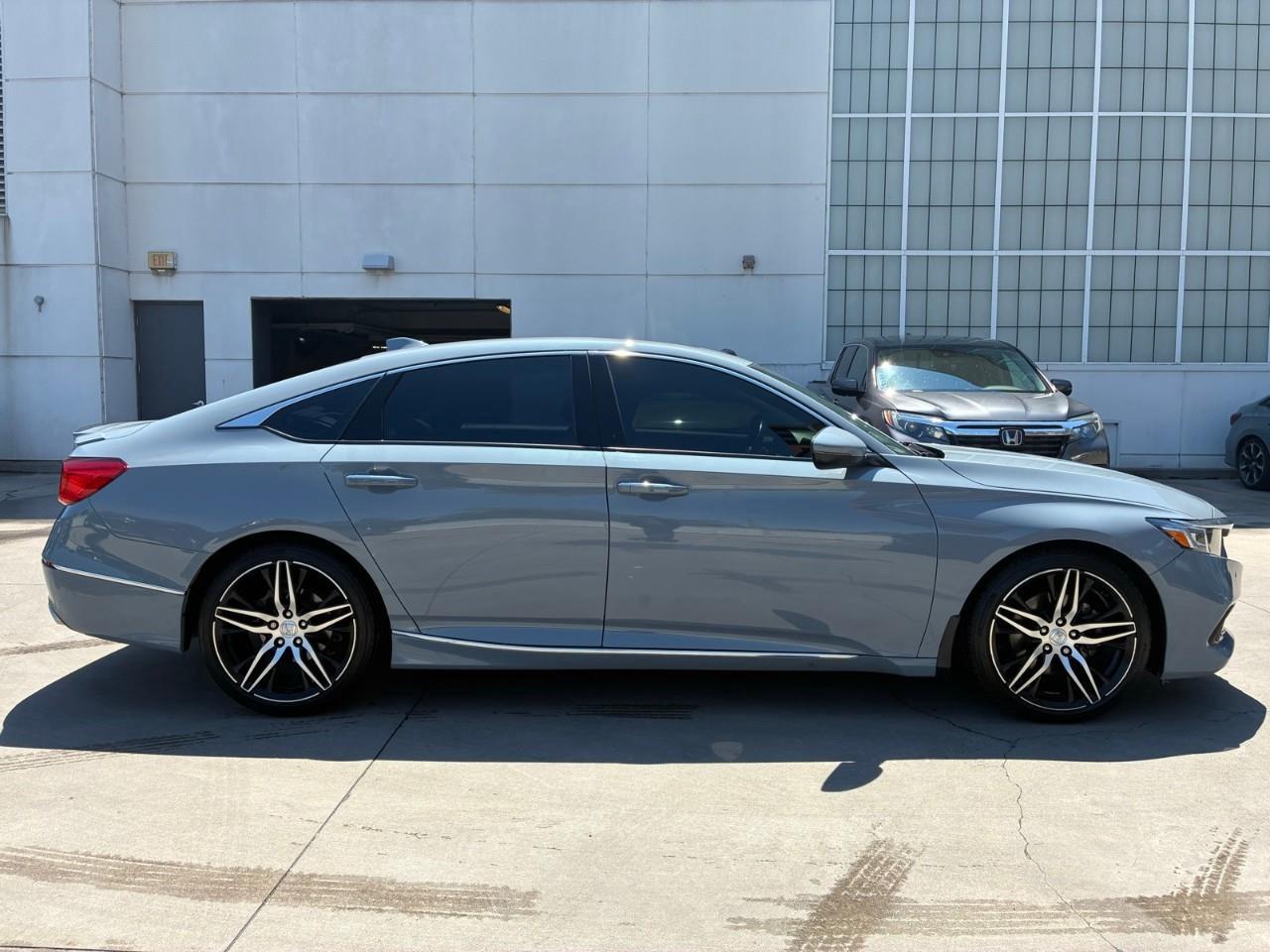 2021 Honda Accord Touring 2.0T 4dr Sedan Photo