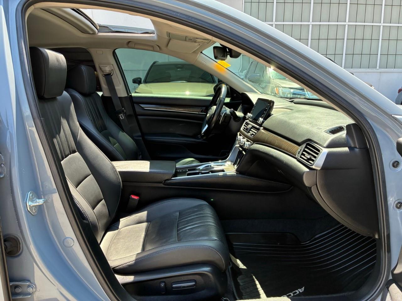 2021 Honda Accord Touring 2.0T 4dr Sedan Photo