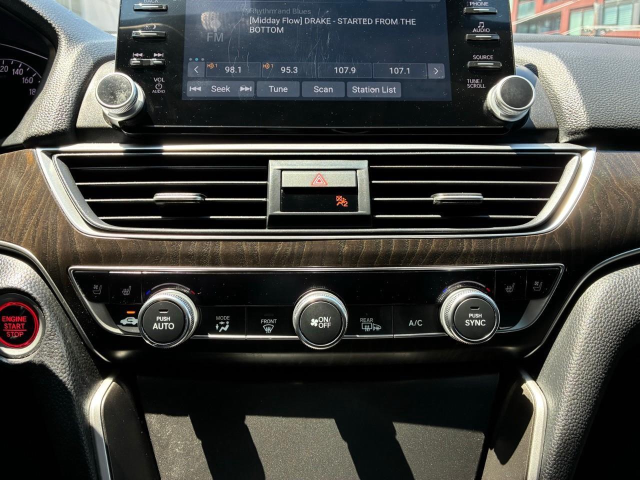 2021 Honda Accord Touring 2.0T 4dr Sedan Photo