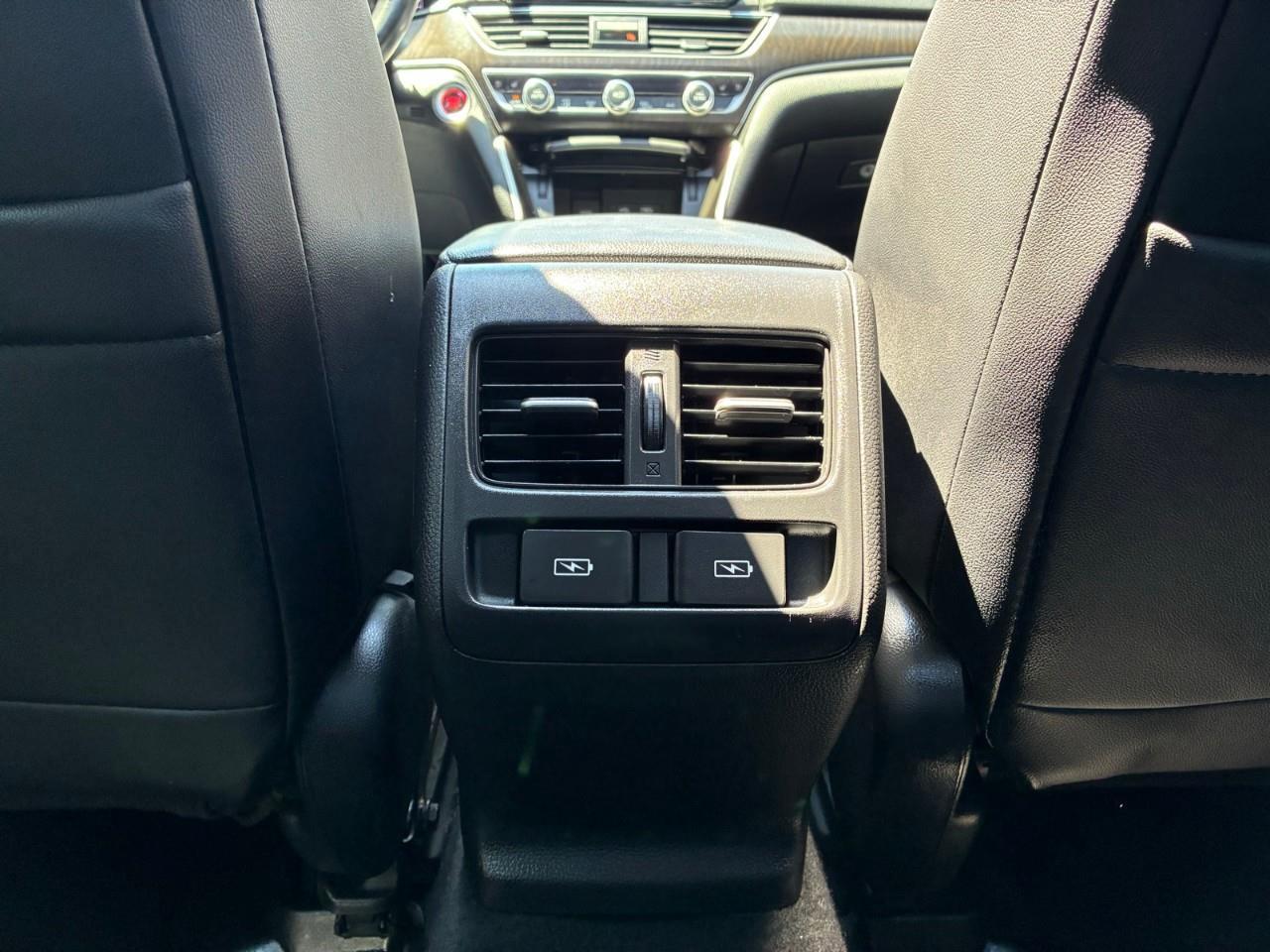 2021 Honda Accord Touring 2.0T 4dr Sedan Photo