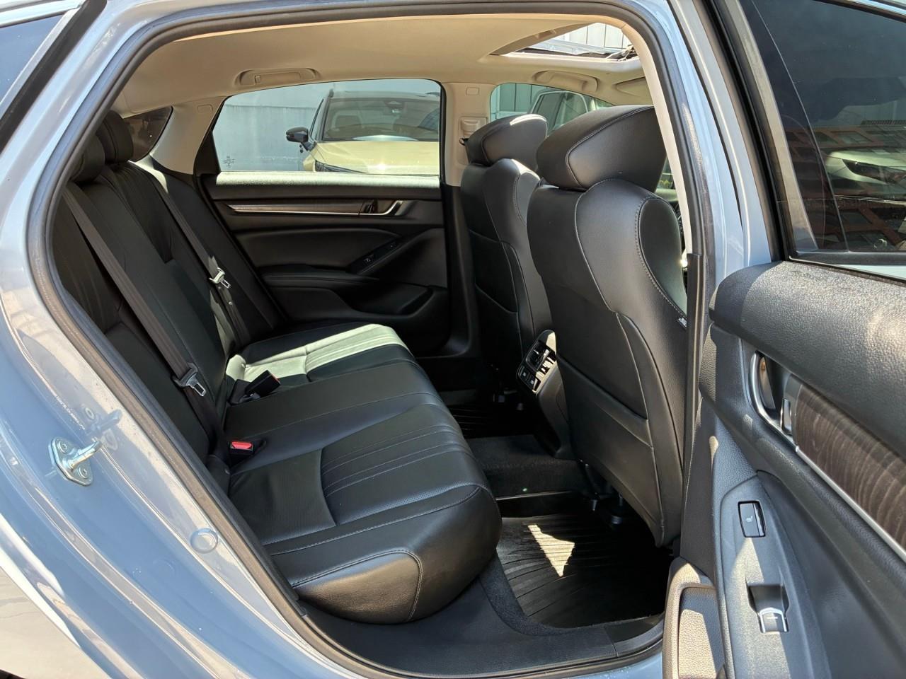 2021 Honda Accord Touring 2.0T 4dr Sedan Photo