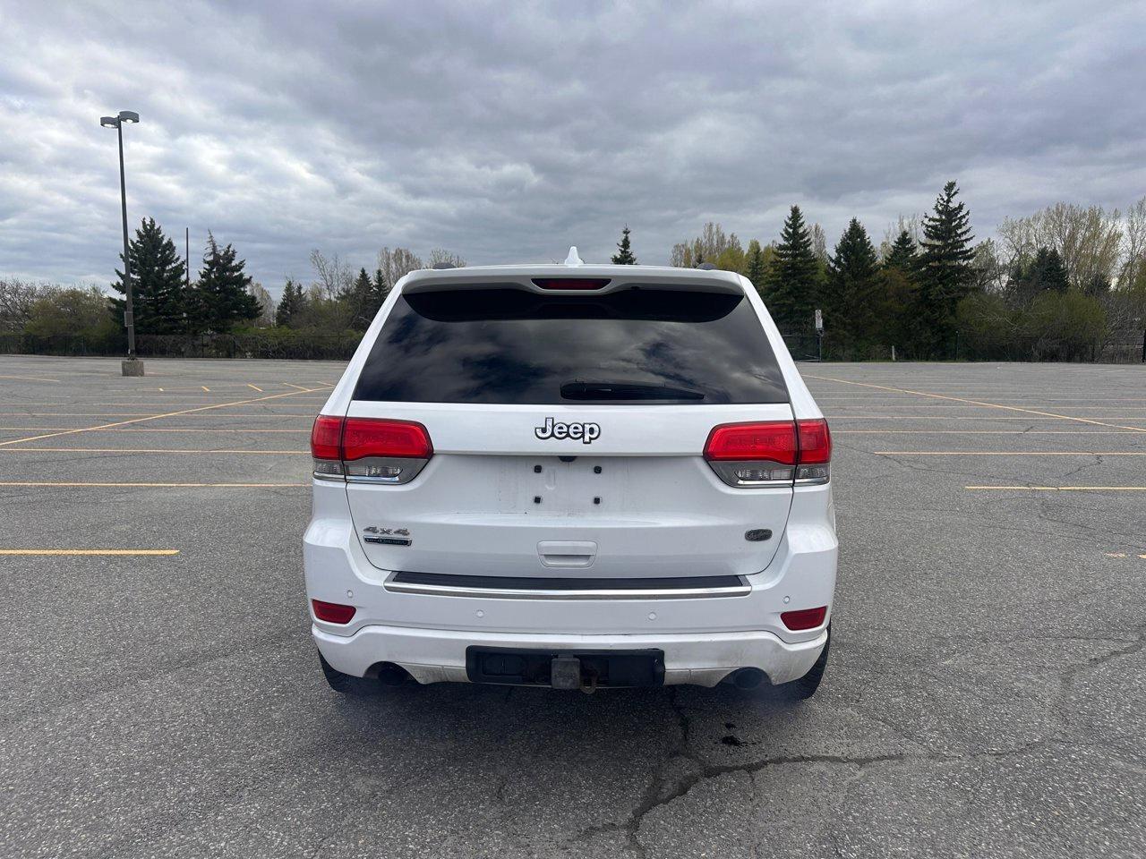 2015 Jeep Grand Cherokee Overland Photo3