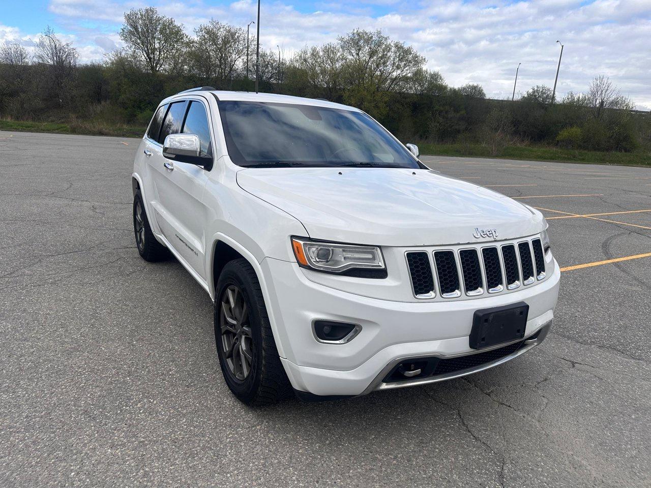 2015 Jeep Grand Cherokee Overland Photo