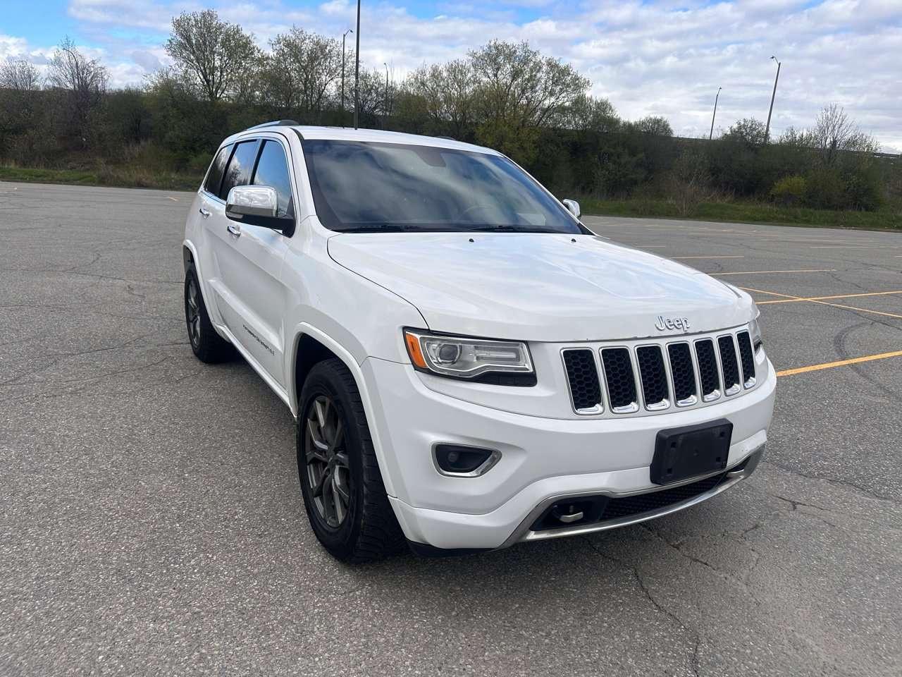 2015 Jeep Grand Cherokee Overland Photo