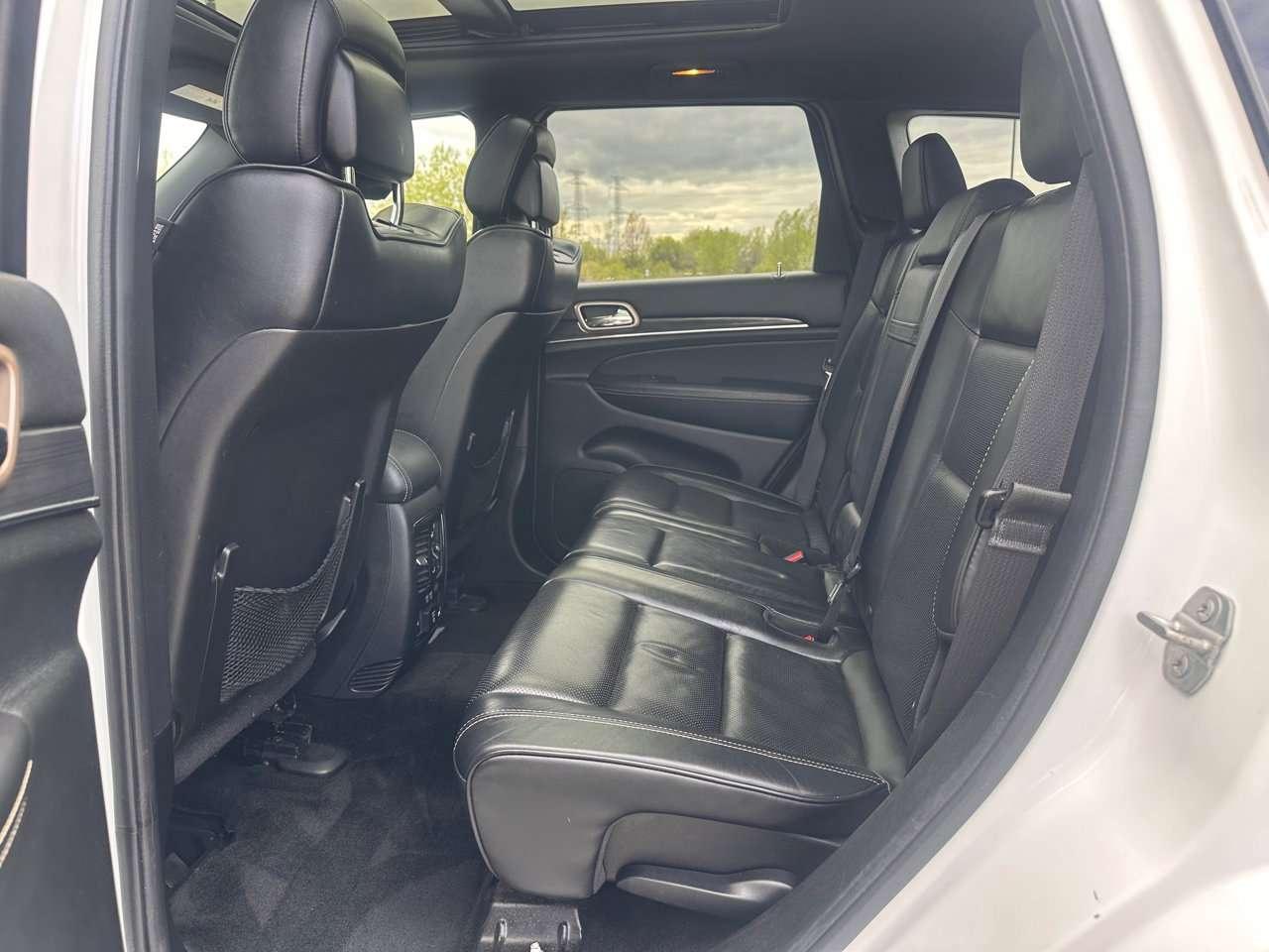 2015 Jeep Grand Cherokee Overland Photo