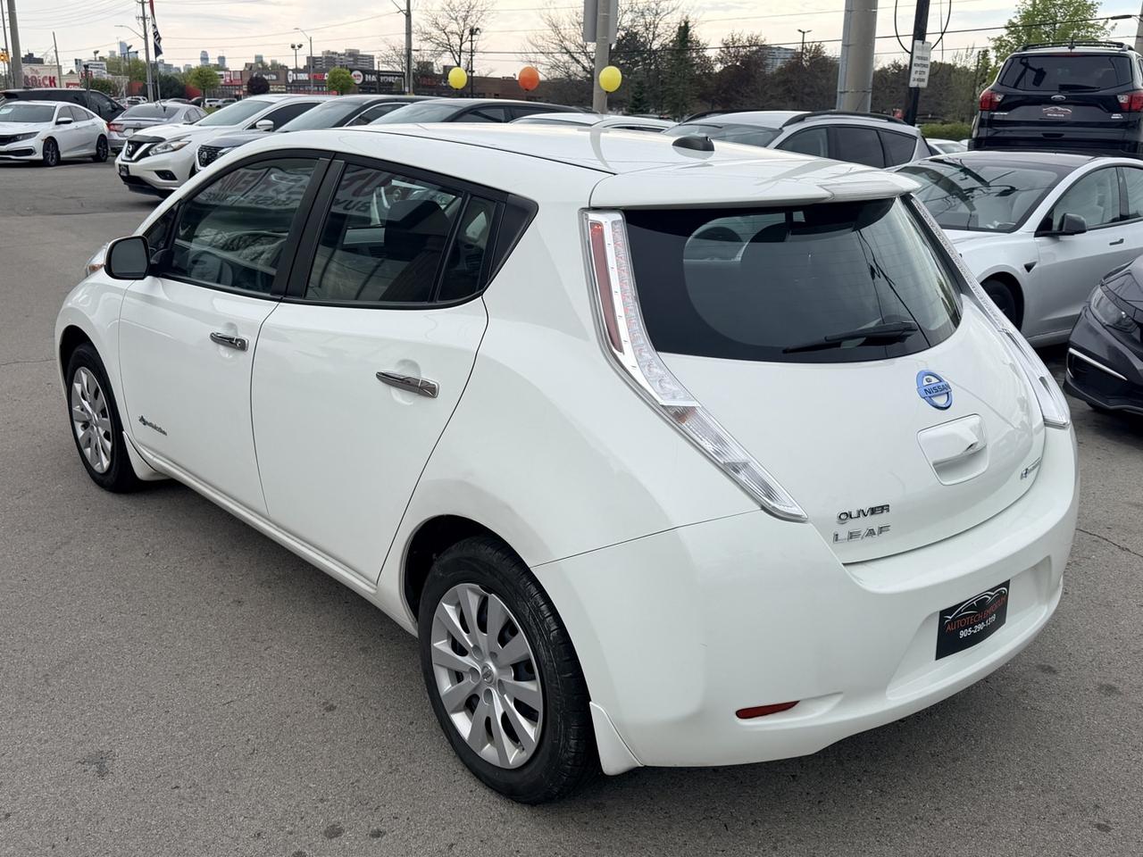 2017 Nissan Leaf S Pearl white   Rev Cam   Htd Seats Photo2