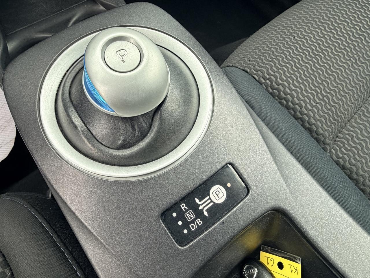 2017 Nissan Leaf S Pearl white   Rev Cam   Htd Seats Photo