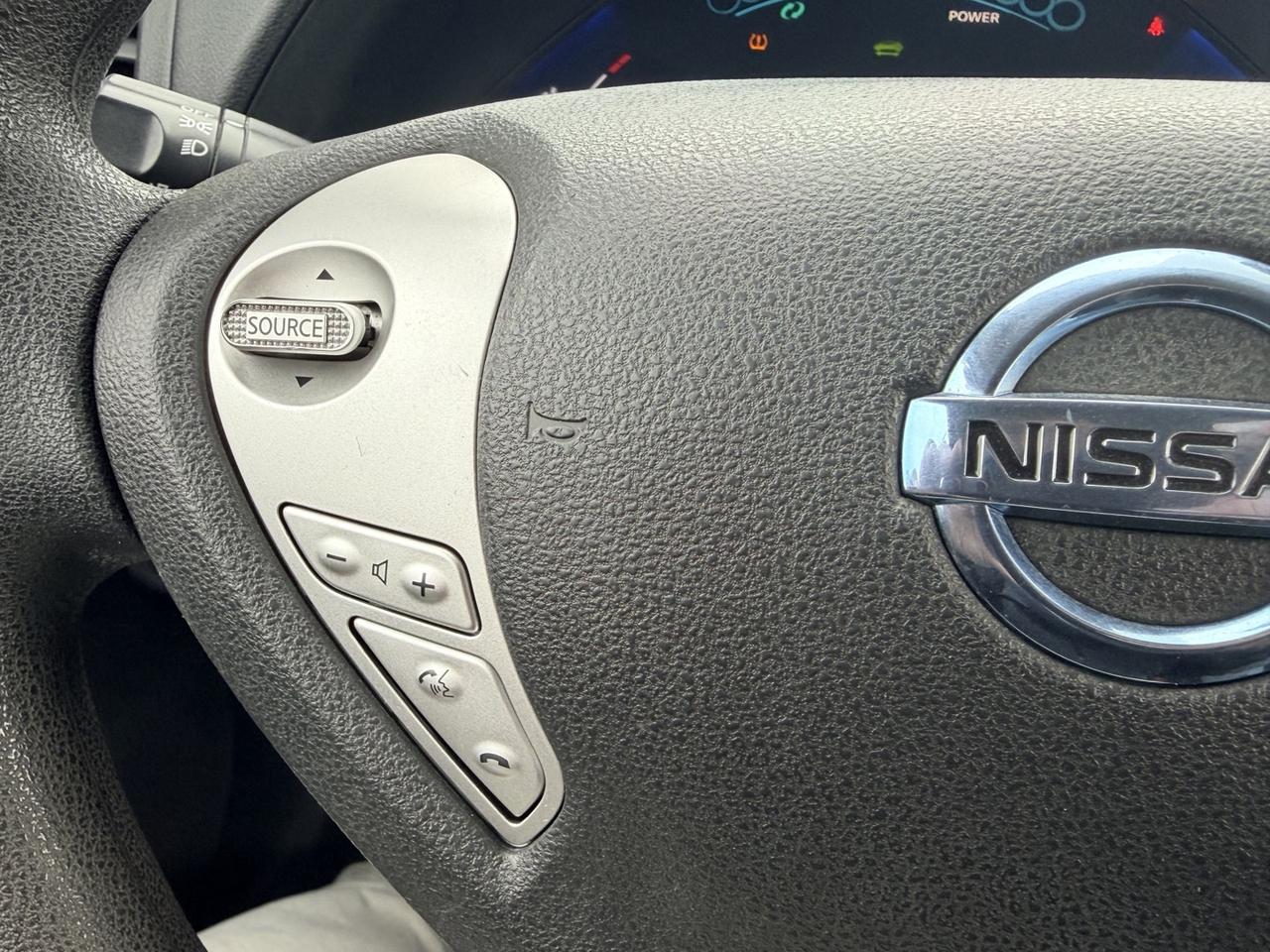 2017 Nissan Leaf S Pearl white   Rev Cam   Htd Seats Photo