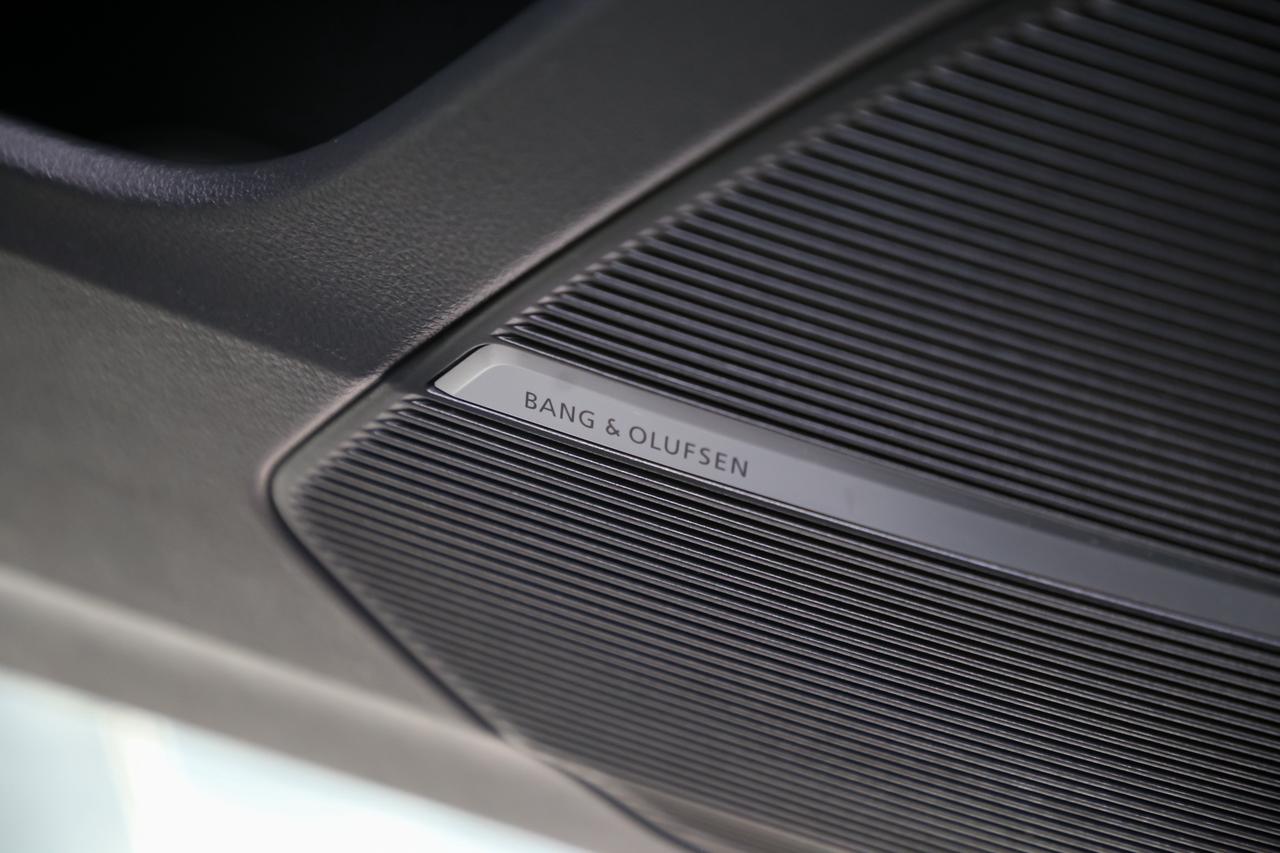 2022 Audi Q8 TECHNIK S-LINE QUATTRO SERV.RECS LOADED ADAPTIVCRZ Photo