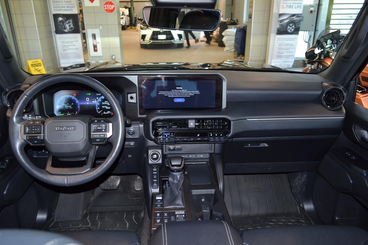 2024 Toyota Land Cruiser  Photo