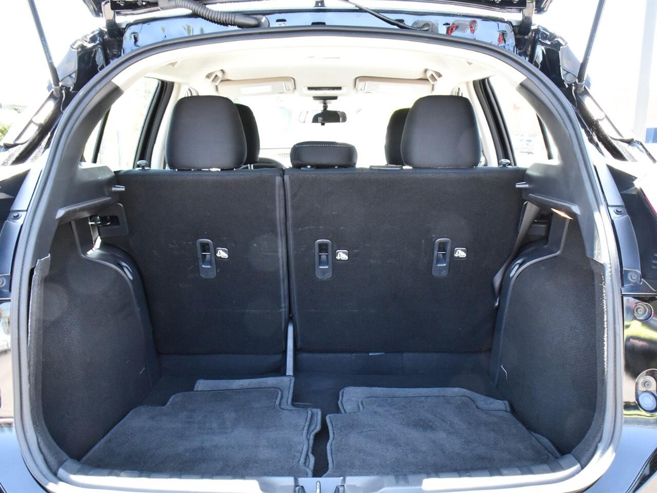 2024 Nissan Kicks REMOTE START, APPLE CARPLAY, BLIND SPOT ASSIST Photo