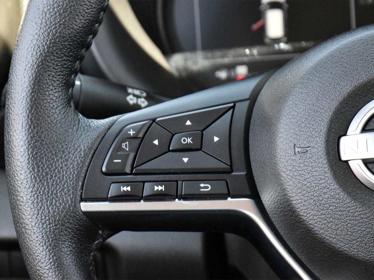 2024 Nissan Kicks REMOTE START, APPLE CARPLAY, BLIND SPOT ASSIST Photo