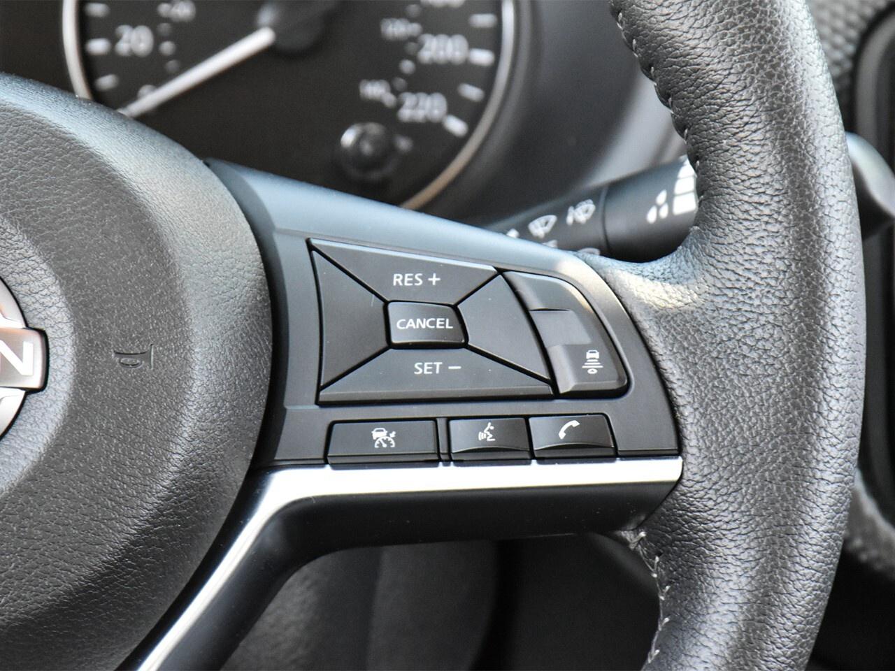 2024 Nissan Kicks REMOTE START, APPLE CARPLAY, BLIND SPOT ASSIST Photo