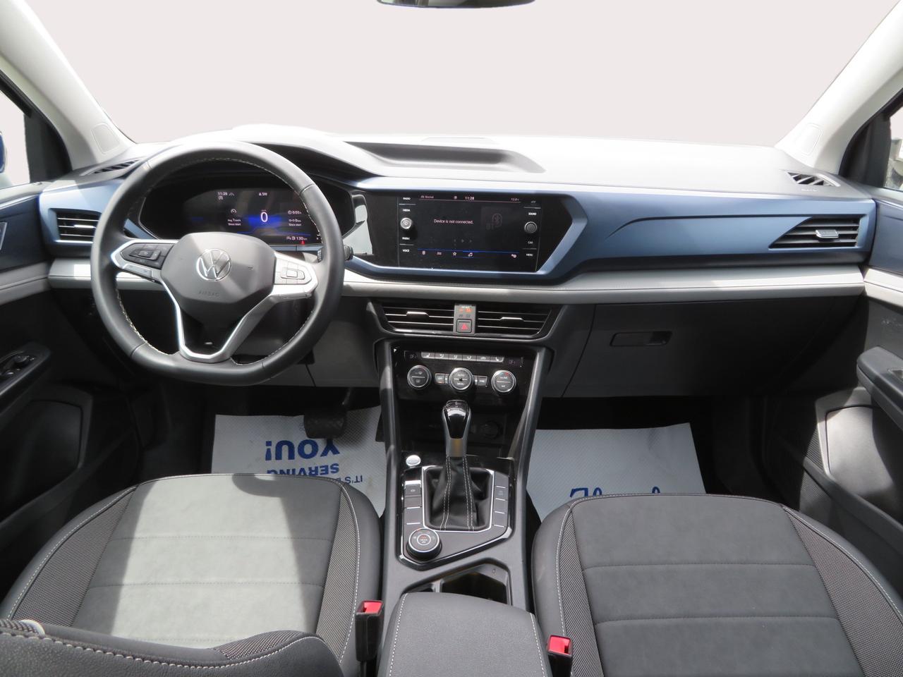 2024 Volkswagen Taos SE Photo