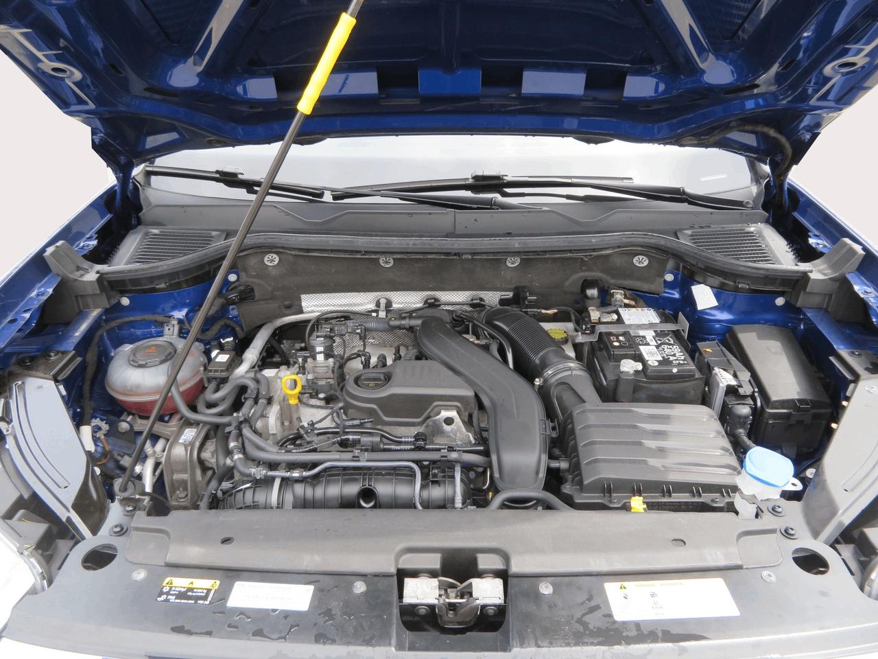 2024 Volkswagen Taos SE Photo