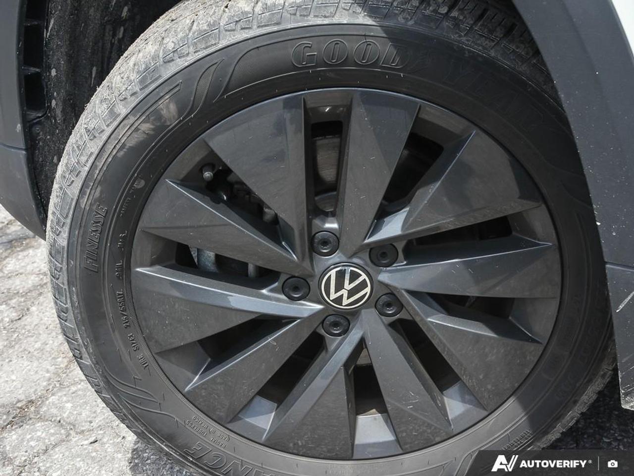 2024 Volkswagen Taos Trendline 4dr Front-Wheel Drive Photo