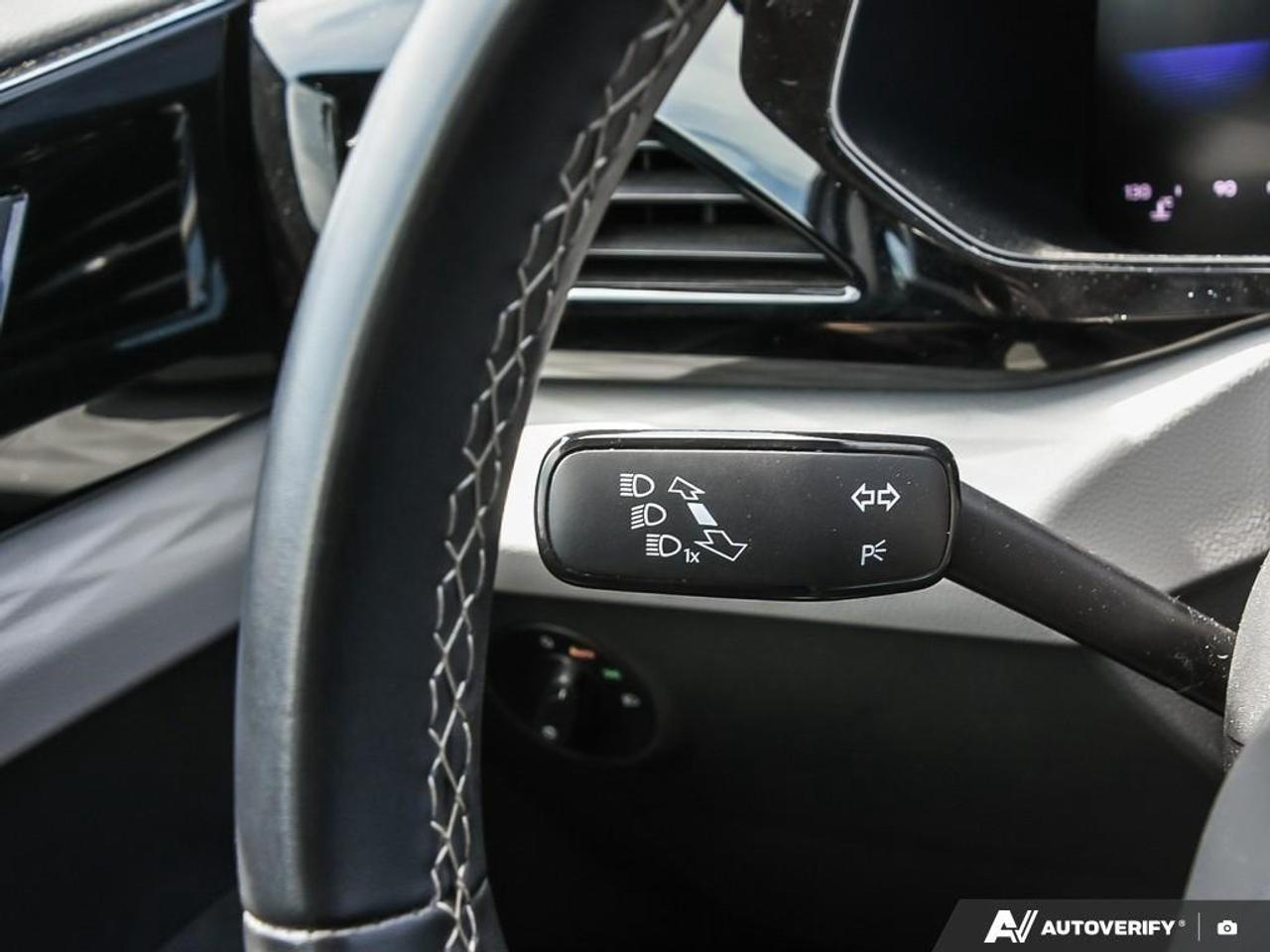 2024 Volkswagen Taos Trendline 4dr Front-Wheel Drive Photo