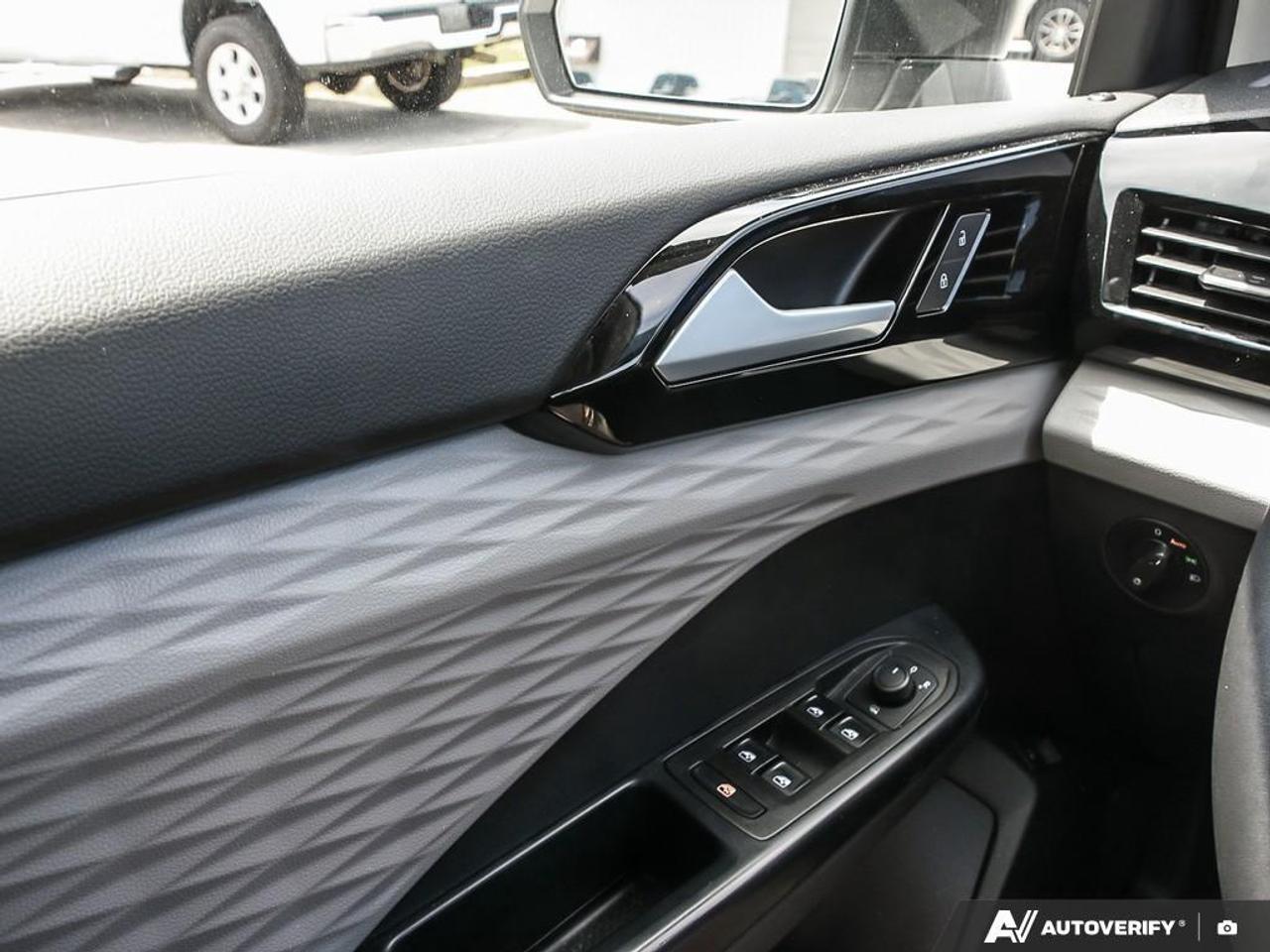 2024 Volkswagen Taos Trendline 4dr Front-Wheel Drive Photo