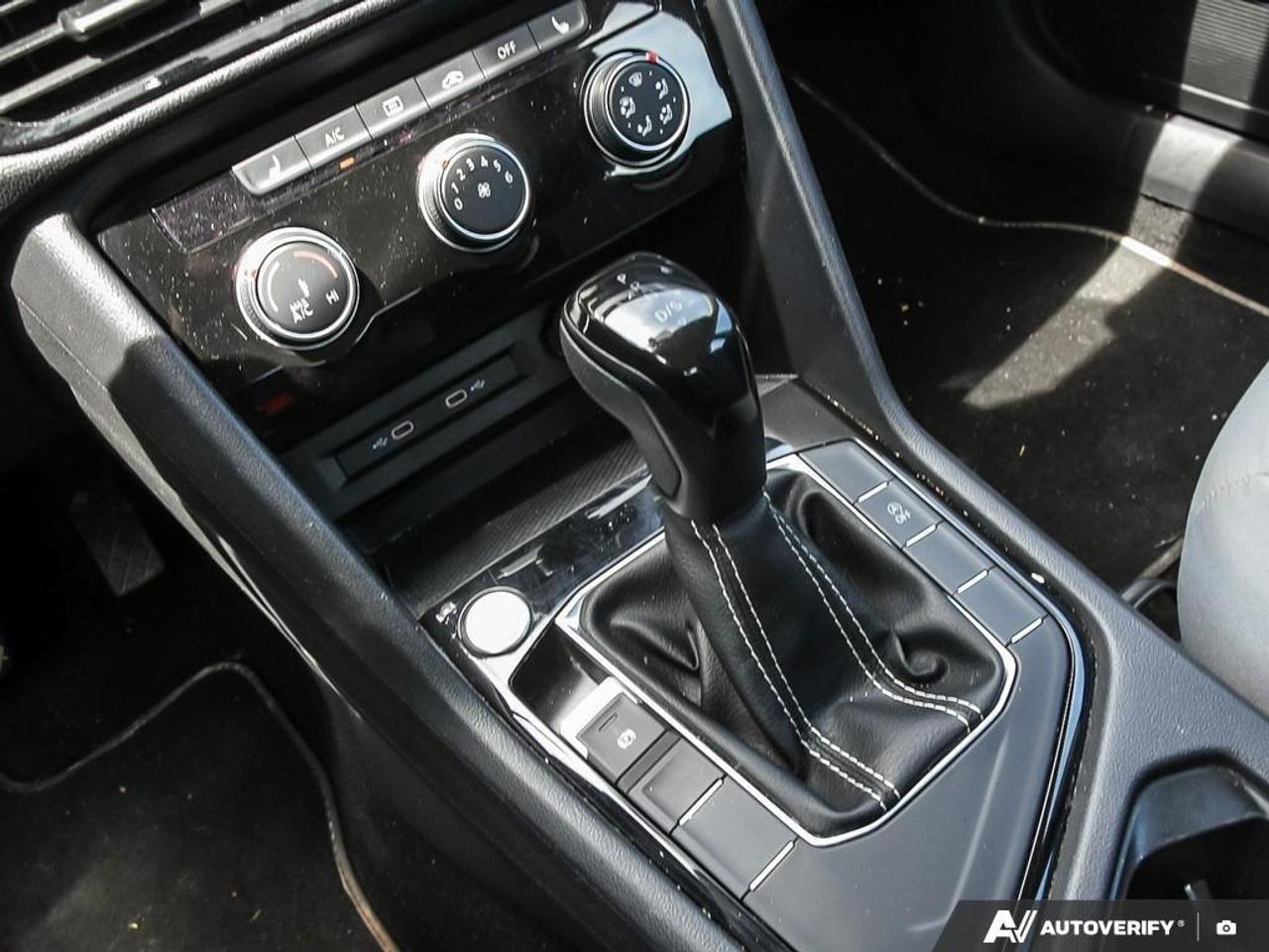 2024 Volkswagen Taos Trendline 4dr Front-Wheel Drive Photo