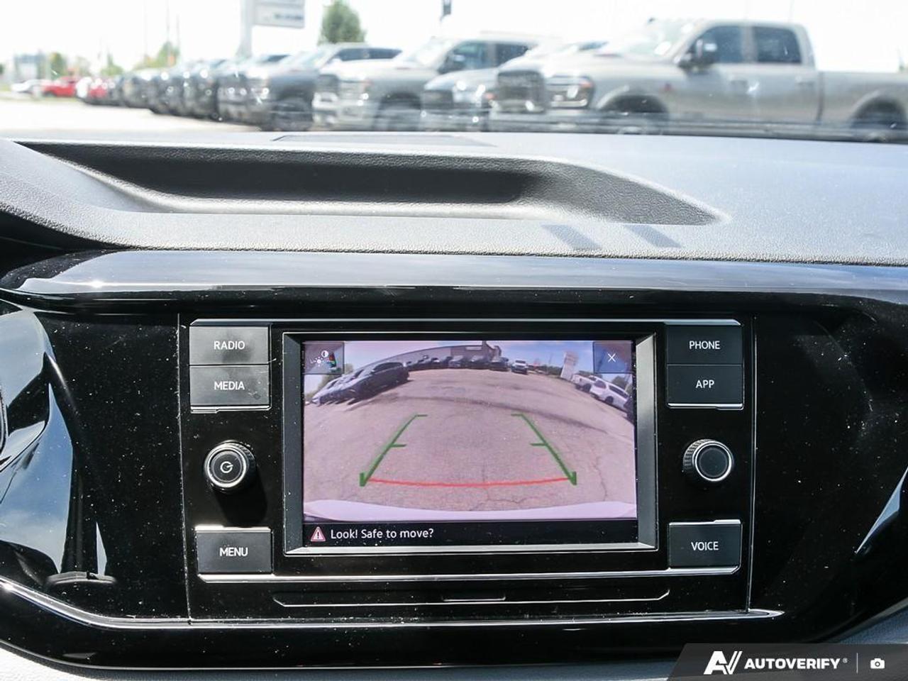 2024 Volkswagen Taos Trendline 4dr Front-Wheel Drive Photo