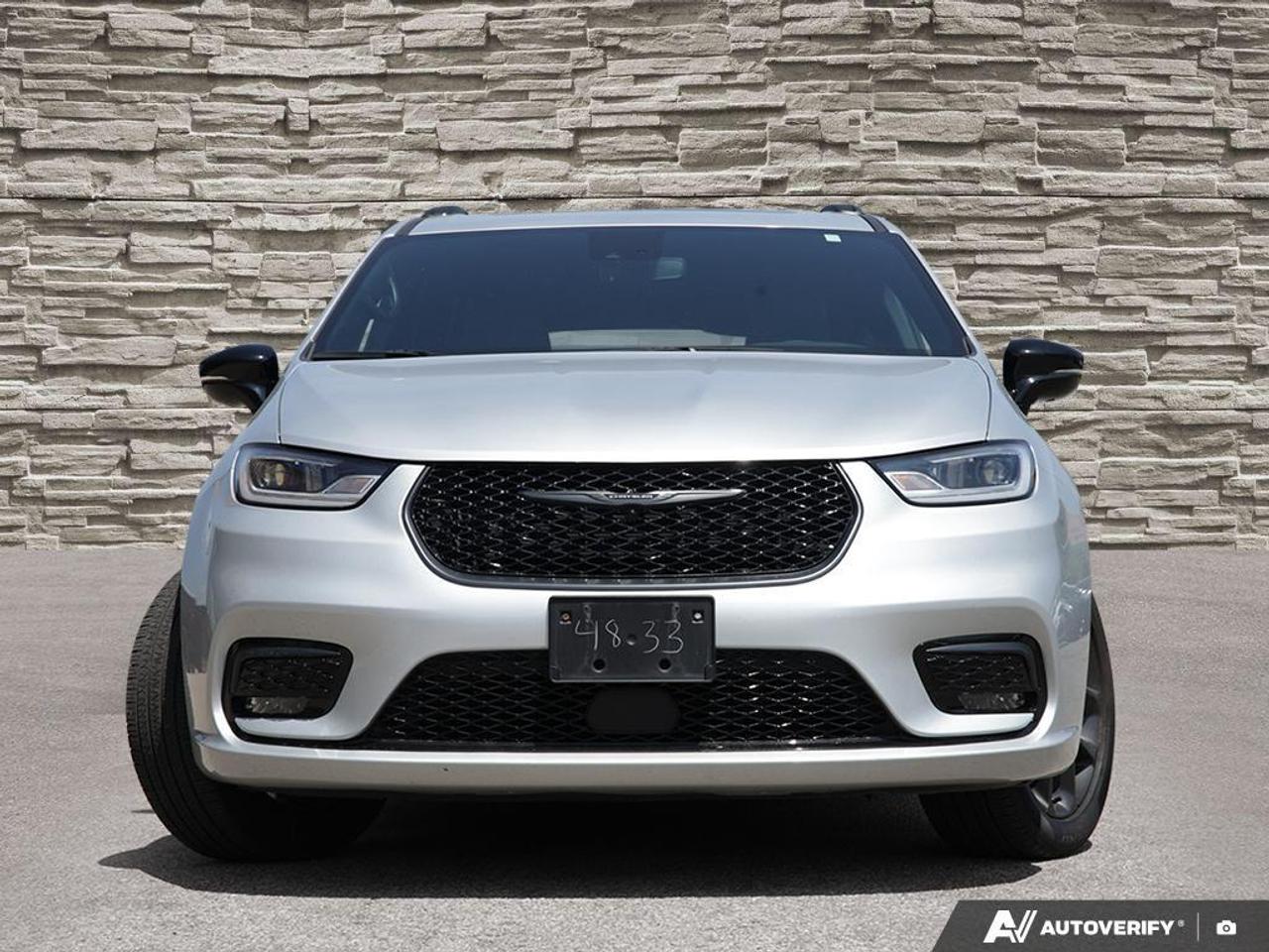 2024 Chrysler Pacifica Limited Front-Wheel Drive Passenger Van Photo