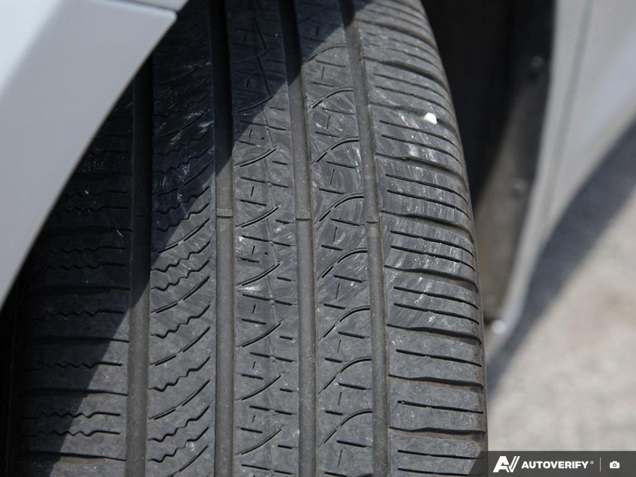 2024 Chrysler Pacifica Limited Front-Wheel Drive Passenger Van Photo